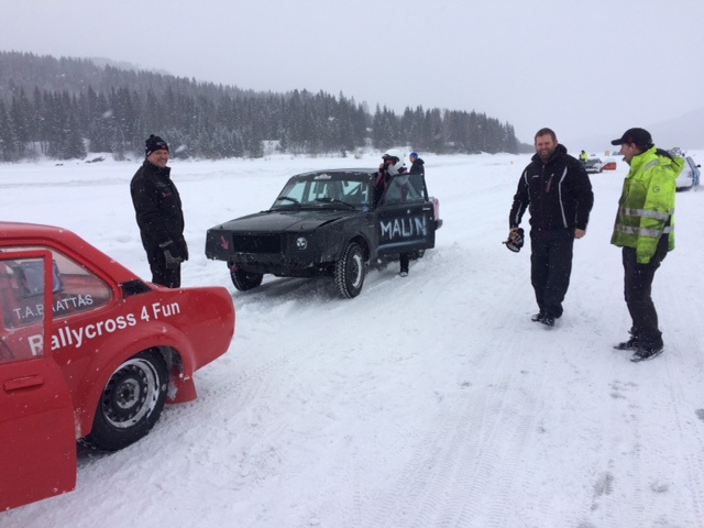 Bilder fra klubbdag på Losna Isbane 25.februar